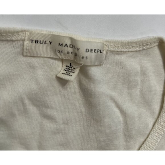 Urban Outfitters Truly Madly Deeply Angel Baby Tee in White - Picture 4 of 4